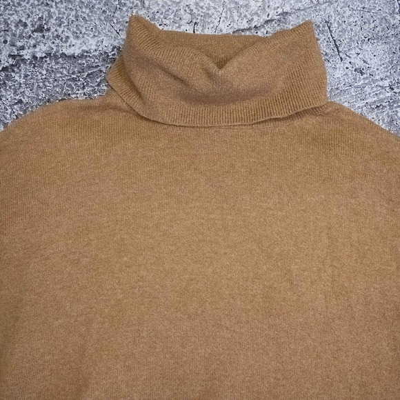 Banana Republic Womens Sweater Xl Cashmere Turtleneck Knit Camel Quiet Luxury - Picture 9 of 14
